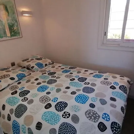 3 Pièces Pour 6 Avec Piscine, Wifi, Et Parking à Port Camargue - Fr-1-731-108