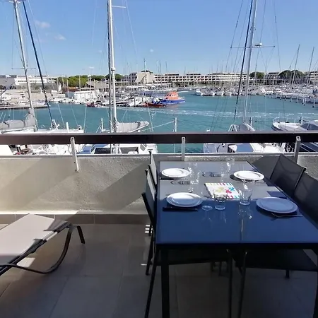 3 Pièces Pour 6 Avec Piscine, Wifi, Et Parking à Port Camargue - Fr-1-731-108 * Le Grau-du-Roi